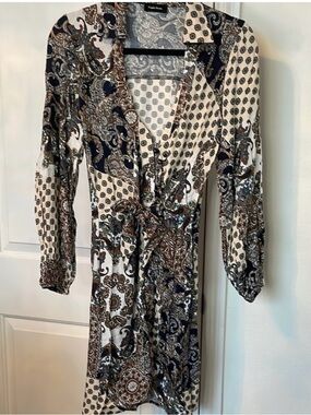 Triple 7 Button Front Dress with Plunge Neckline & Tied Waist NWOT